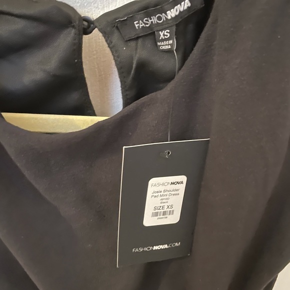 Fashion nova dress - Picture 3 of 3